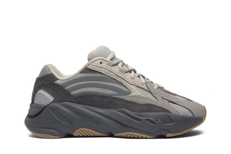 Yeezy 700 Tephra