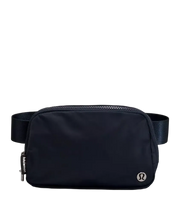 Lululemon Everywhere Belt Bag 1L True Navy
