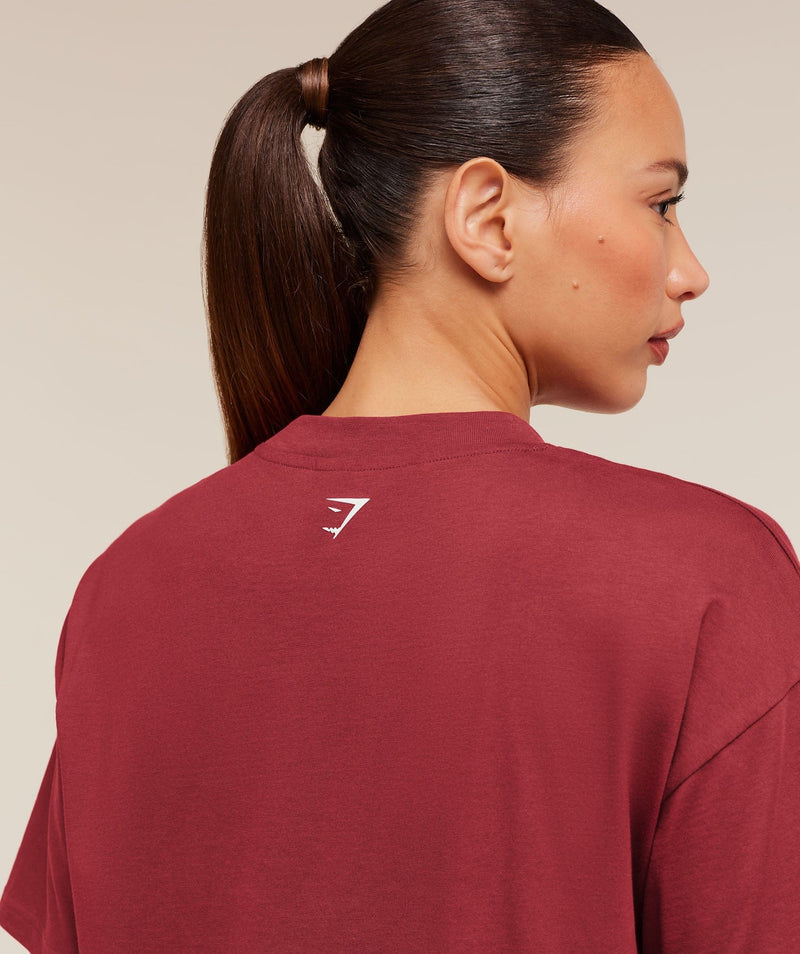 Women's Gymshark Strength And Fitness Crest Graphic T-Shirt Athletic Burgundy