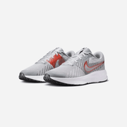 Nike Run Defy Wolf Grey Bright Crimson