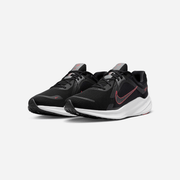 Nike Quest 5 Black Smoke Grey University Red