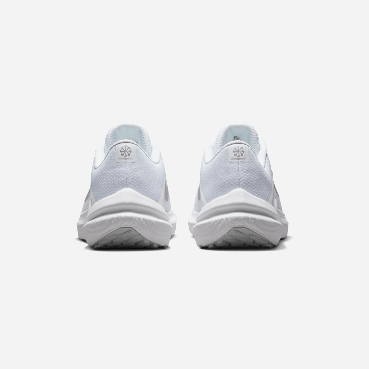 Nike Air Winflo 10 White Pure Platinum Metallic Silver WMNS