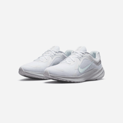 Nike Quest 5 Sail Black Coconut Milk White WMNS
