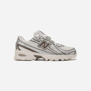 New Balance 740 White