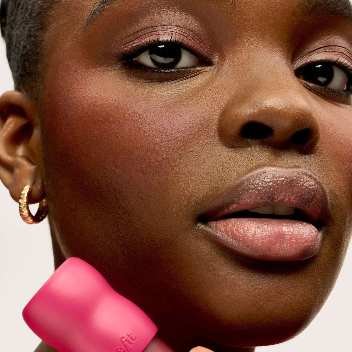 Benefit Cosmetics Play Daze Airy Liquid Blush - Berri (6 ml) - Benefit Cosmetics