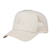 ALO Yoga alo District Trucker Hat - Bone