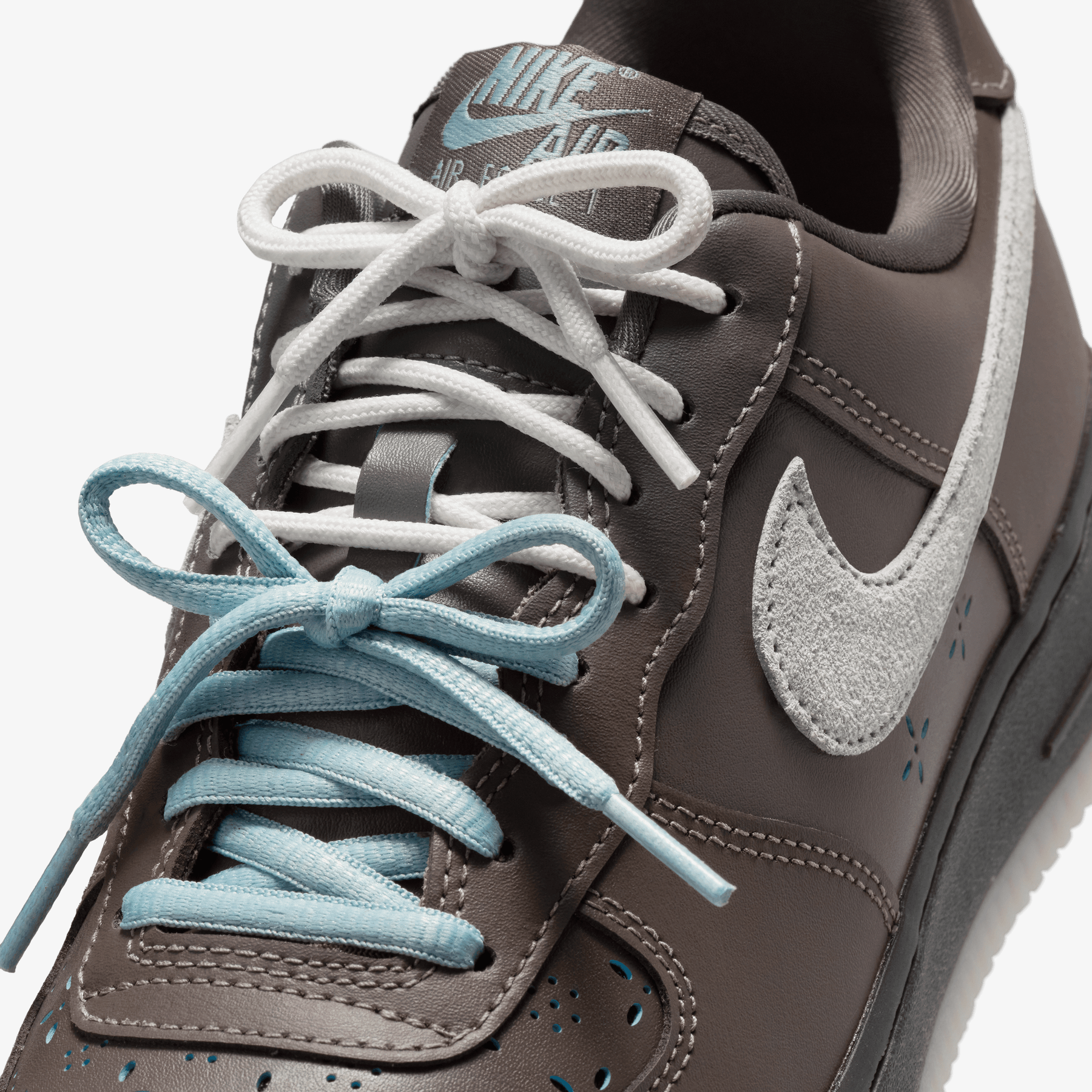 Nike AIR FORCE 1 '07 LV8 { RIDGEROCK/VAST GREY-OCEAN CUBE-SAIL