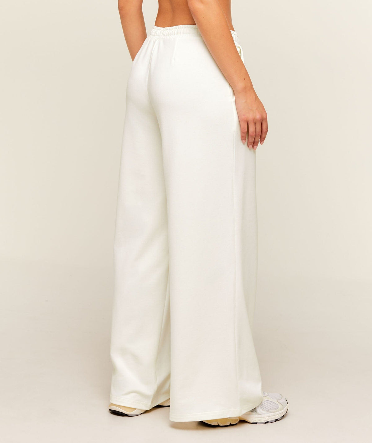 Women's Gymshark Lightweight Wide Leg Pants Regular Black