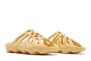 Yeezy 450 Slide Cream