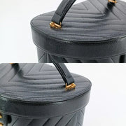 JR289 - CHANEL Vintage Black Caviar Leather Chevron Cosmetic Bag