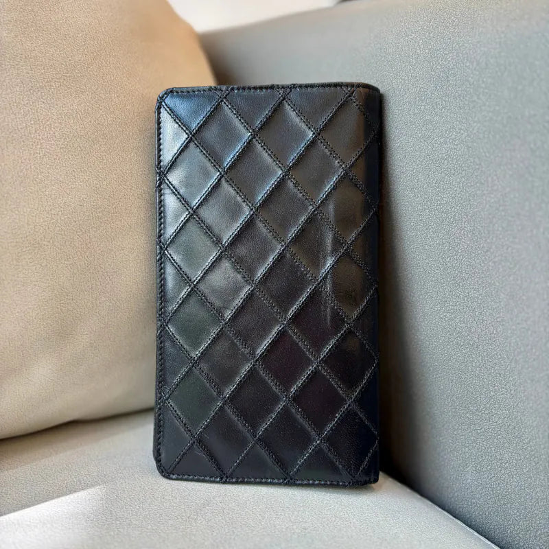 JW406 - CHANEL Vintage Black Lambskin Long Wallet