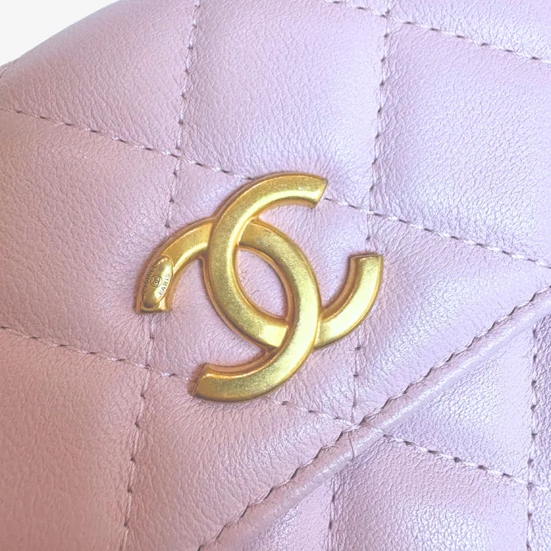 C586 - CHANEL Pink Calfskin Imitation Pearl Flap Card Holder With Chain
