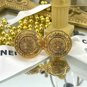 JM891 - CHANEL Vintage Gold Plated Clip-On Earrings