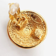 JM891 - CHANEL Vintage Gold Plated Clip-On Earrings