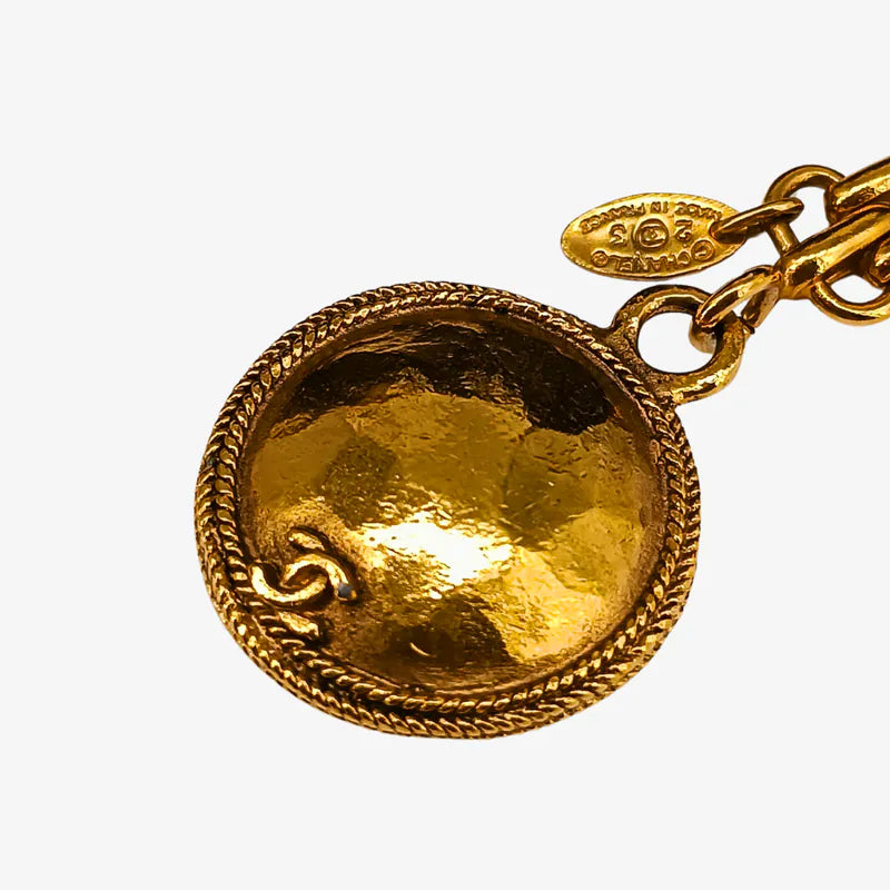 RA156 - CHANEL Gold Key Ring