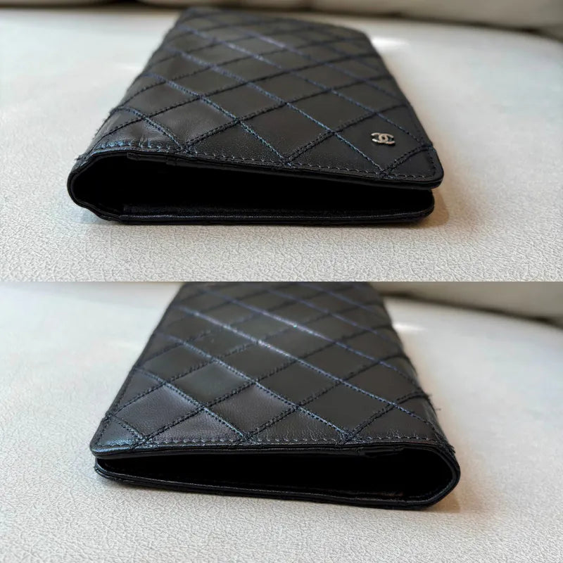 JW406 - CHANEL Vintage Black Lambskin Long Wallet