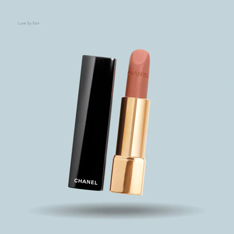 CHANEL
ROUGE ALLURE VELVET
Luminous Matte Lip Colour