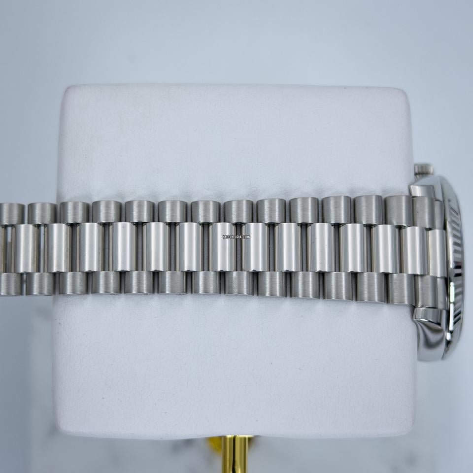 Rolex | Day-Date | 228236 | Platinum | 40 mm | Platinum | Meteorite | Automatic