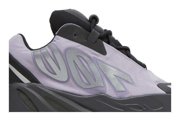 Yeezy Boost 700 Mnvn Geode