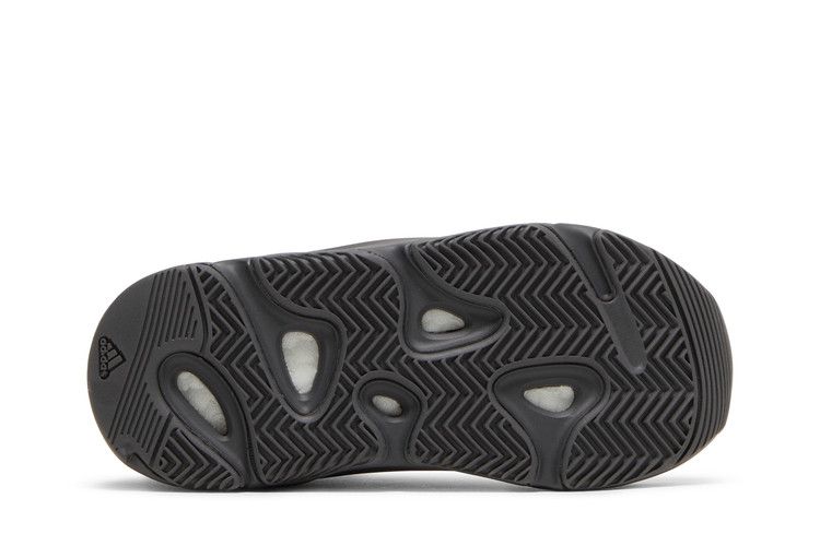 Yeezy Boost 700 Mnvn Geode