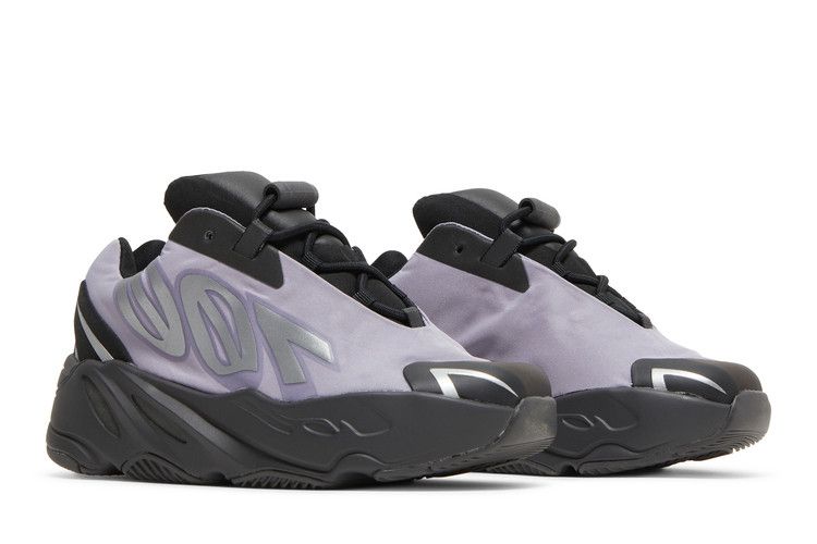 Yeezy Boost 700 Mnvn Geode