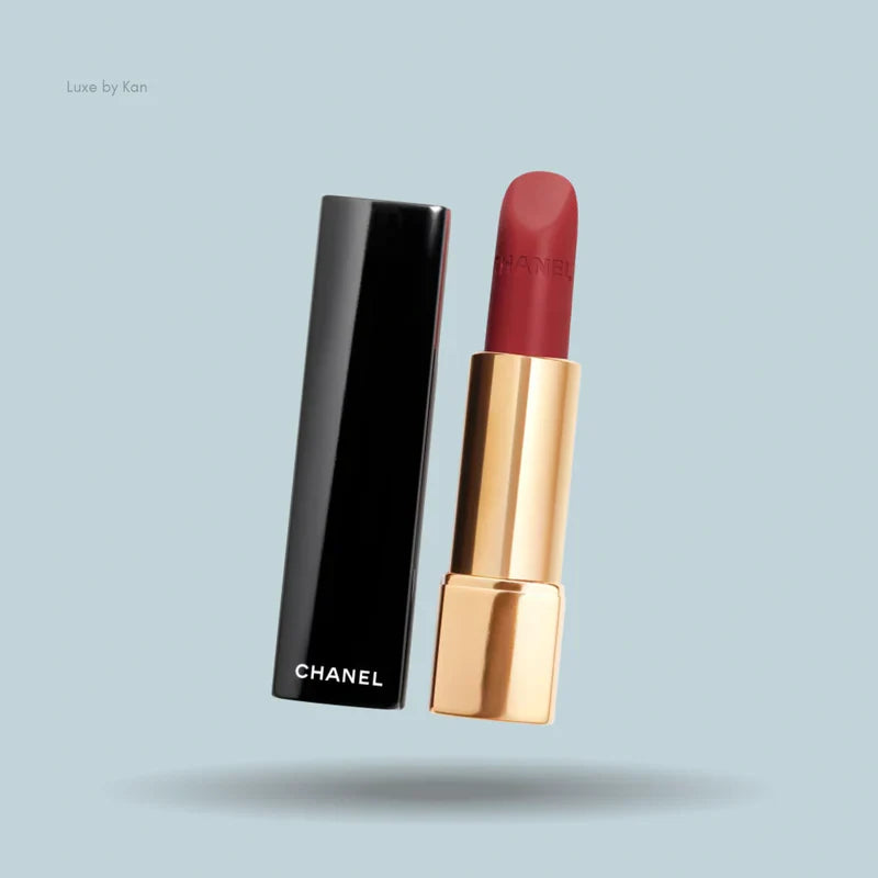 CHANEL
ROUGE ALLURE VELVET
Luminous Matte Lip Colour