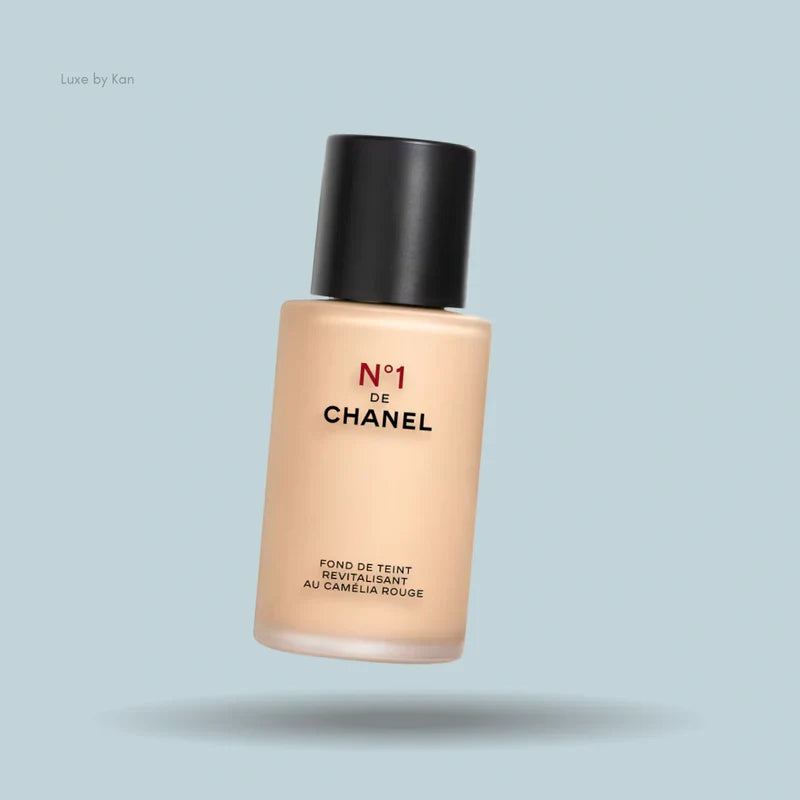 Chanel N°1 De Chanel Revitalizing Foundation Illuminates - Hydrates - Protects 30ml