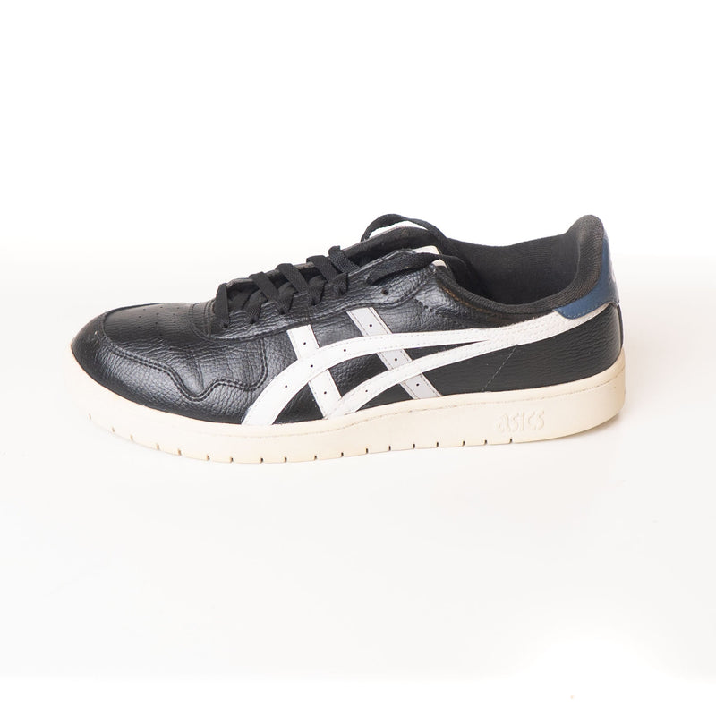 Asics Black Japan S track and field shoe (UK 12)