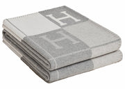Hermes Avalon III Throw Blanket Ecru/Gris Clair