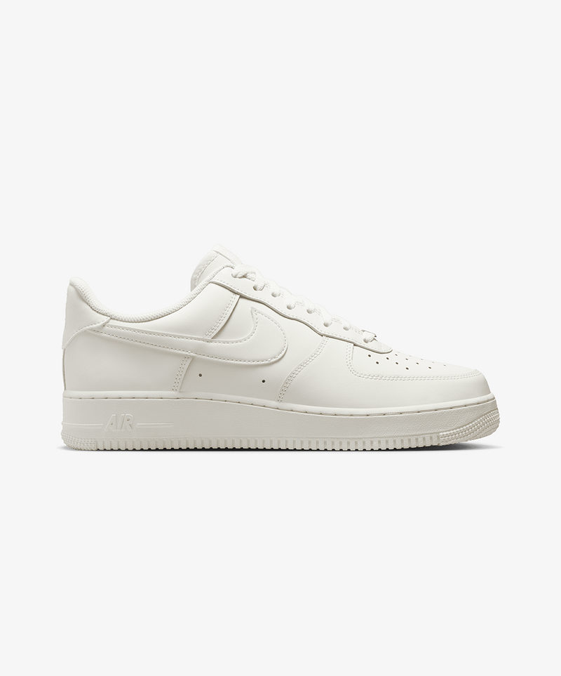 Nike | AIR FORCE 1 '07 { SAIL/SAIL