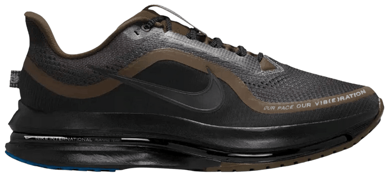 Nike Pegasus Premium Our Pace, Our Vib(e)Ration Dark Hazelnut/Off Noir-Iron Ore-Black