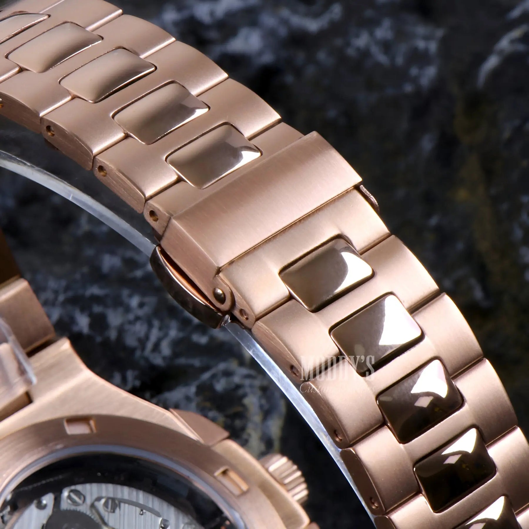 Nautiko Rose Gold Brown