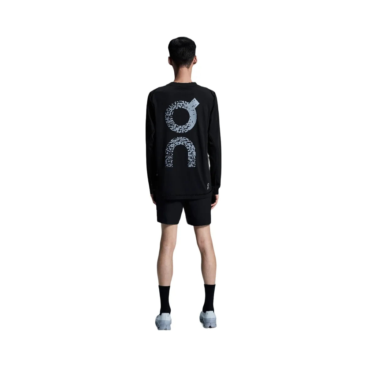 On Train Long-T Graphic Black