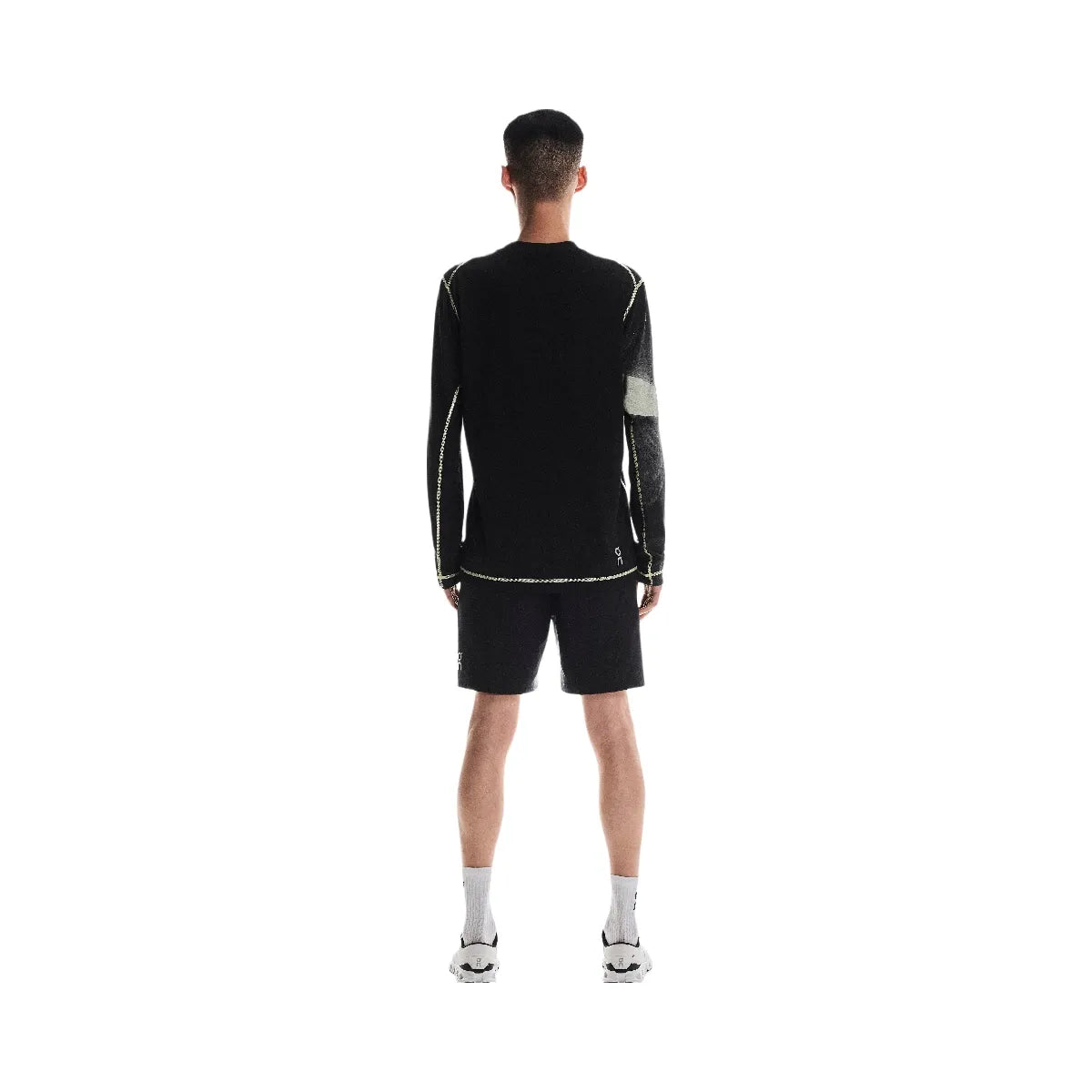 On Active Long-T Graphic Black