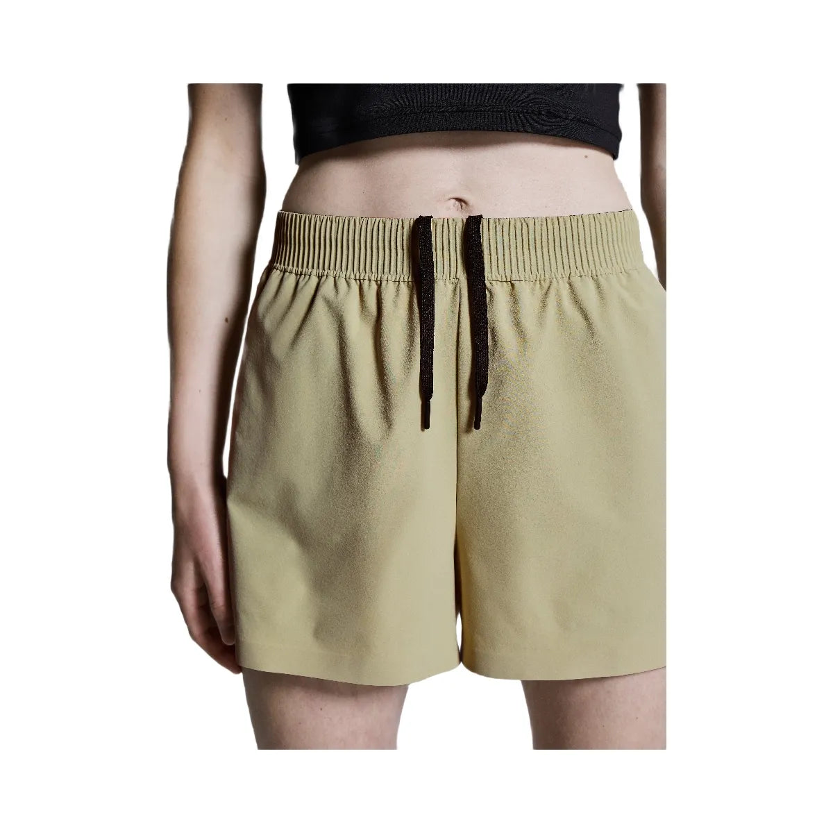 On Focus Shorts Caper