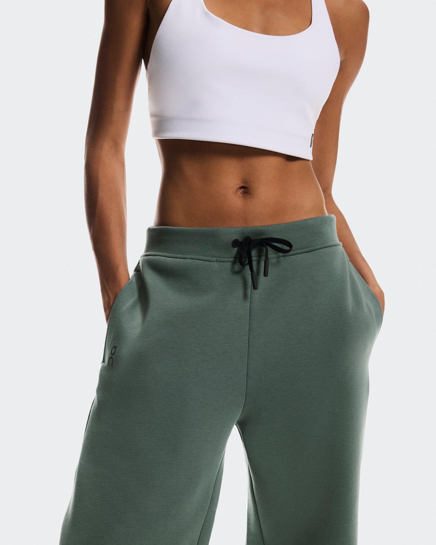 On Focus Tech Sweatpants Olive (Women'S) (Women's)