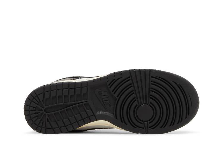 Nike Dunk Low Vintage Panda Womens