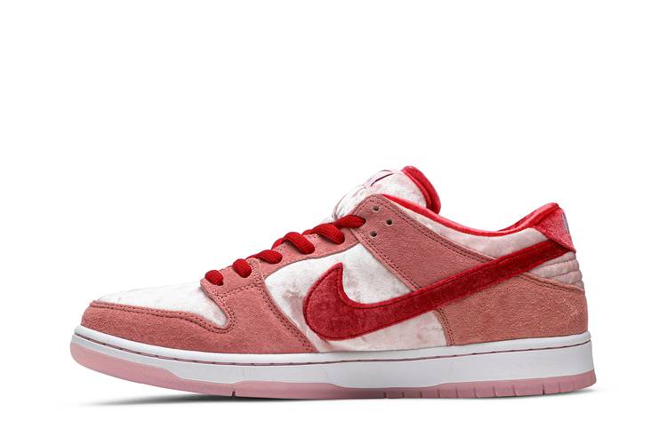NIKE SB DUNK LOW STRANGELOVE SKATEBOARDS