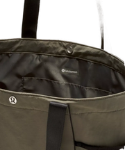 Lululemon Daily Multi-Pocket Tote Bag 20L Grey Sage/Black