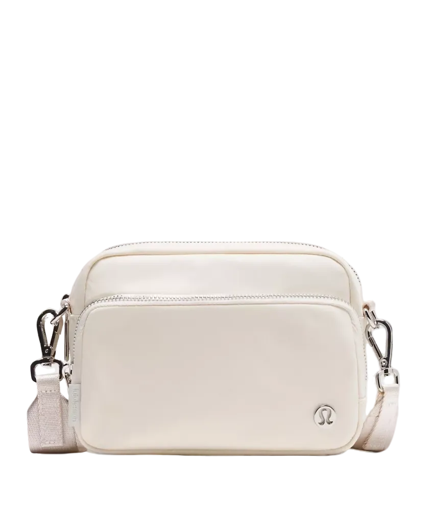 Lululemon Everywhere Crossbody Bag 2L Metal Hardwar Light Ivory/Silver