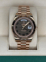 Rolex | Day-Date | 218235 | Rose gold | 41 x 49 mm | Rose gold | Brown | Automatic