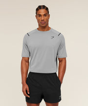 Gymshark Arrival Contrast T-Shirt -  Smokey Grey /  Onyx Grey
