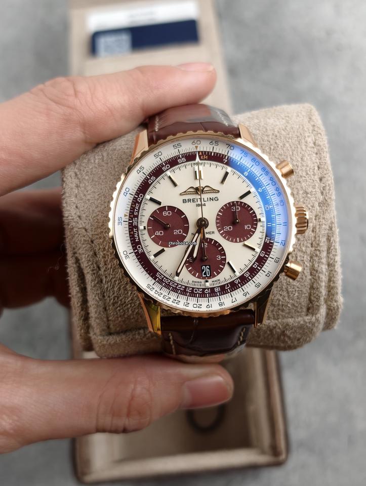 Breitling Navitimer 1 B01 Chronograph43 THE TIME PLACE 25 TH ANNIVERSARY New Full Set Limited Edition Warranty Gold