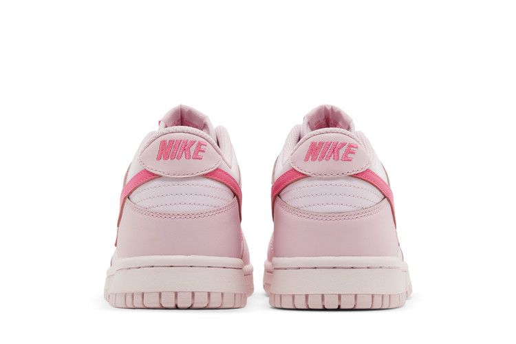Nike Dunk Low Triple Pink