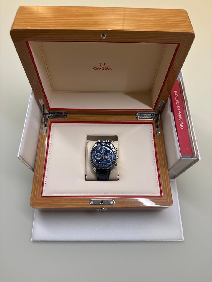 Omega Speedmaster Moonphase Moonwatch