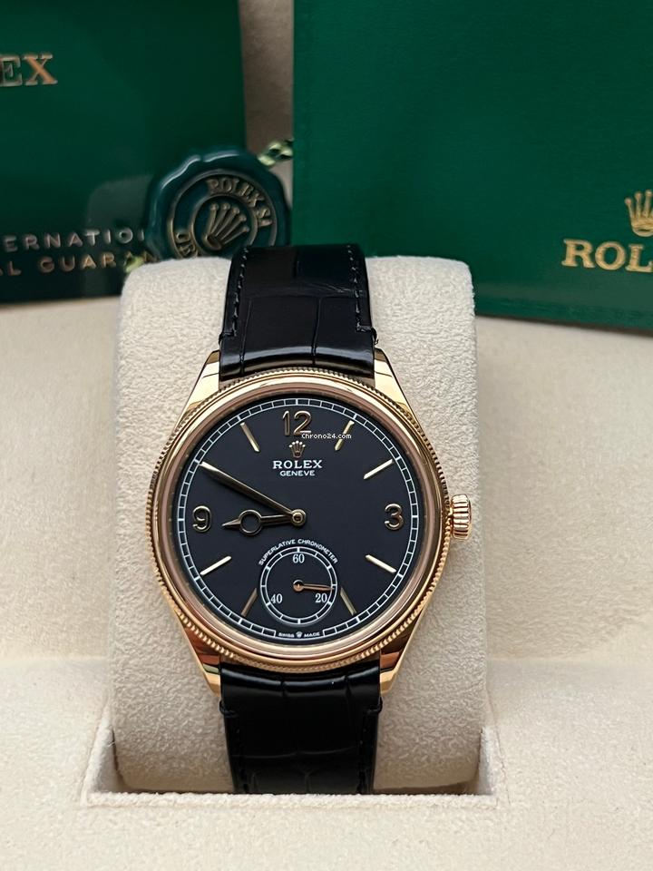 Rolex | 1908 | 52508 | Yellow gold | 39 mm | Crocodile skin | Black