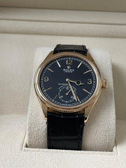 Rolex | 1908 | 52508 | Yellow gold | 39 mm | Crocodile skin | Black