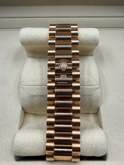 Rolex | Day-Date | 228235 | Rose gold | 40 mm | Rose gold | Brown | Automatic
