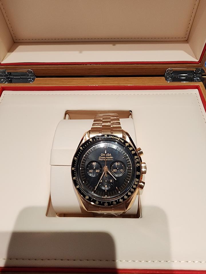 Omega Speedmaster Professional Moonwatch Co-Axial Master Chronometer New never worn full set all links included